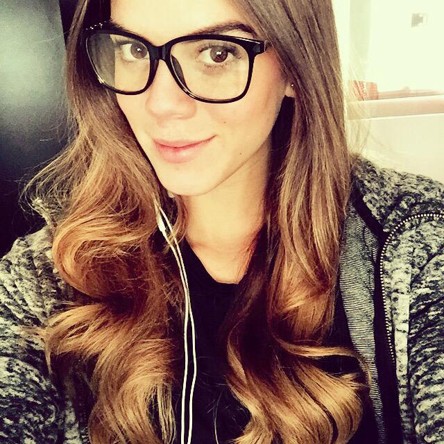 Jessica_Chirino's tweet image. Engafada 👓🎀 #castingday #sohappy