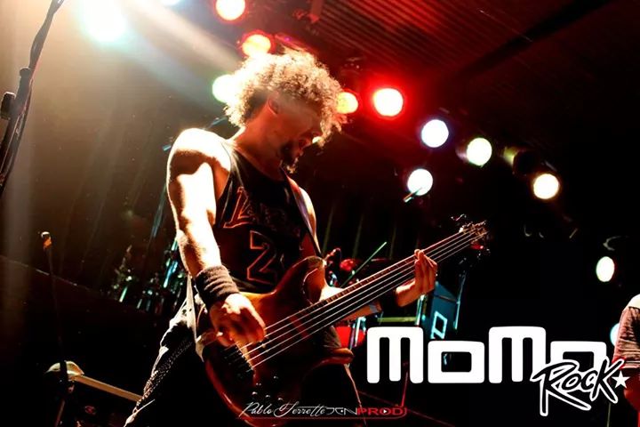 RencoreOficial's tweet photo. #rencore en @MomoRockOeste gentileza de #dennprod @PaulDenn21 
Gracias a los que se quedaron a hacernos el aguante!!! http://t.co/GKOOf1IriA