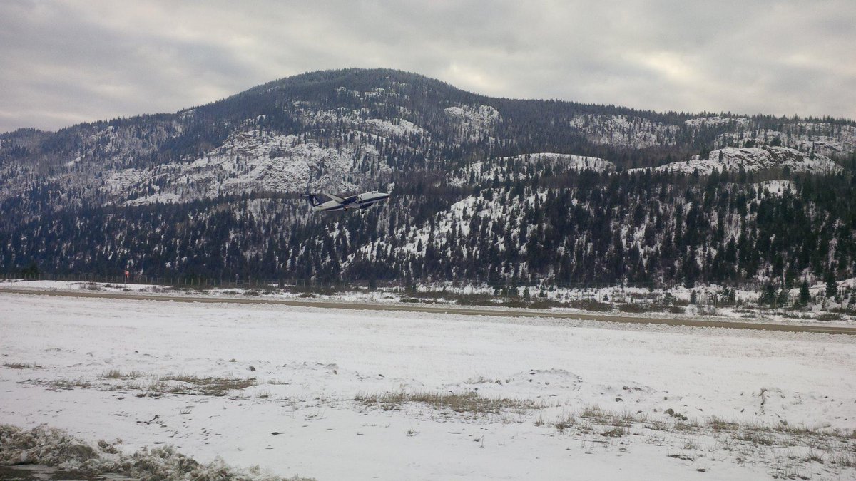 TheCityofTrail's tweet image. #TraiBC  the first @PacificCoastal #YZZ #CAD4 @ylwkelowna flight leaves the #TrailRegionalAirport