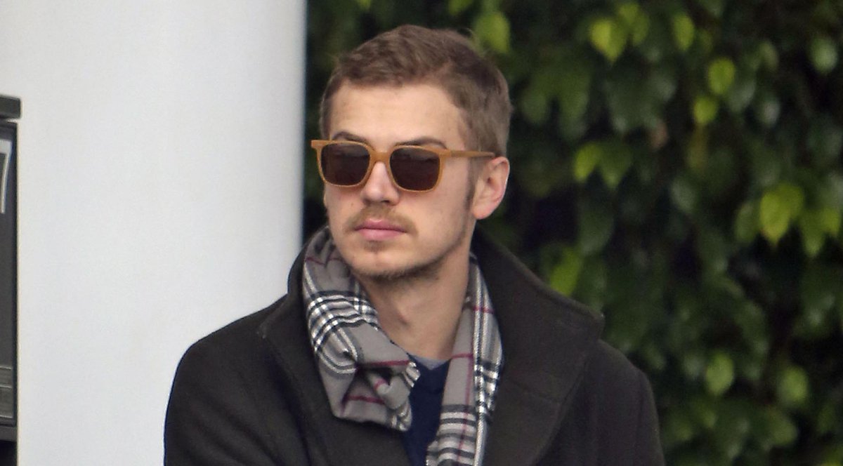 Justjared Com On Twitter Hayden Christensen Just Landed His