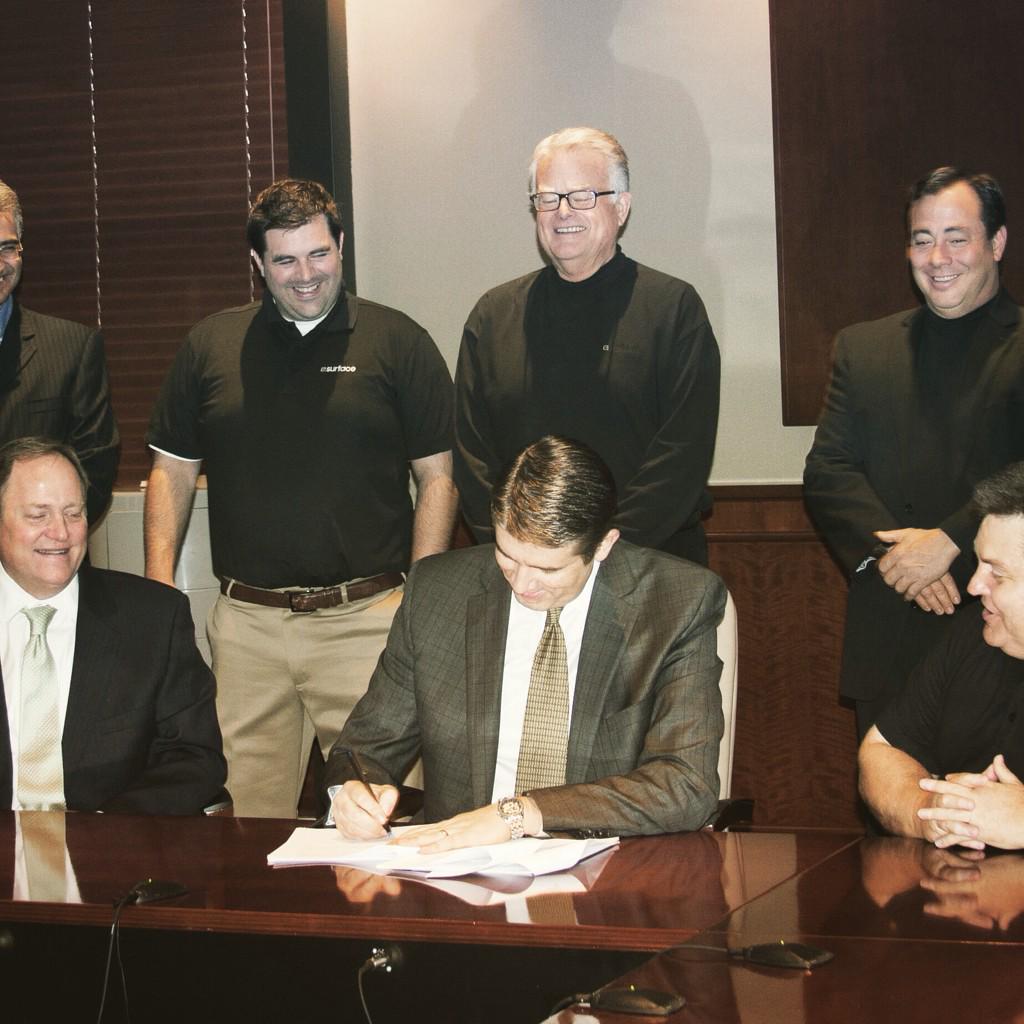 uvureview's tweet photo. #UVU signed a licensing agreement with #eSurface. To learn more visit pg 9 of #uvureview #technology http://t.co/cTK8CNrE5f