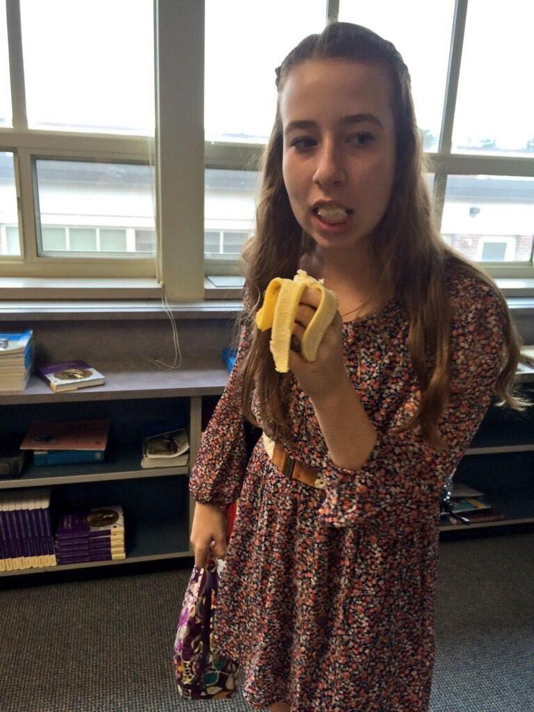 ahsbananas's tweet photo. Well well if it isn't @Mfoley411 chowing down on her nana #LoveTheK #BackAndBetterThanEver http://t.co/W47EaneoNW