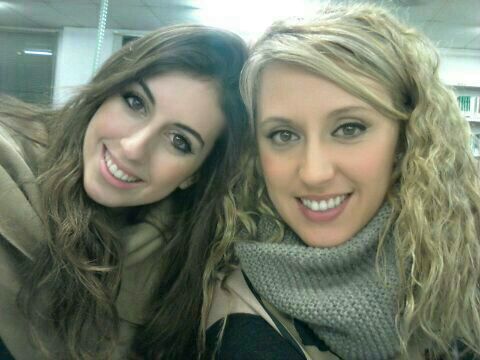 IsabelRubio4's tweet photo. un poquico de estudio  @miri13982 http://t.co/KHEmtiwl65