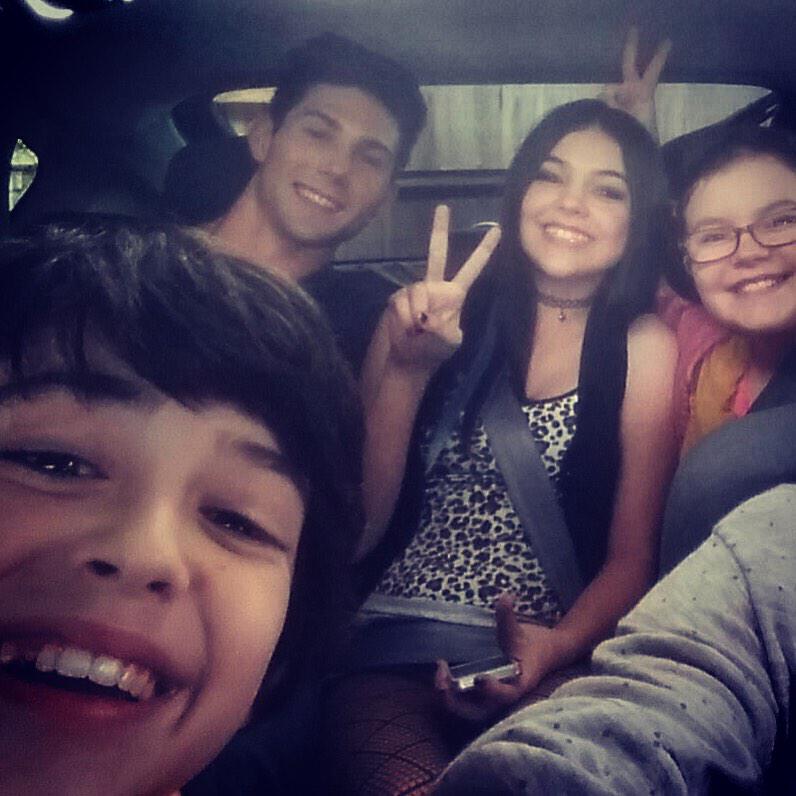 meritleighton's tweet image. Thank for takin this #selfie #reneashton #40sandfailing was the best! 😘🎬 @Liam_Watkins31 @JoshuaRush @marlowepeyton