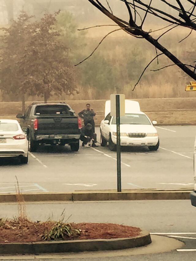 CMCSIWarriors's tweet photo. This is the Most Caring Elementary school principal in @Hall_Schools. @pearce_wade WTG changing a tire #above&amp;beyond http://t.co/darS6cQIrV