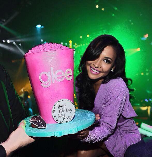 HAPPY BIRTHDAY Naya Rivera, o que seria Glee sem as ironias da Santana e muito menos Brittana    