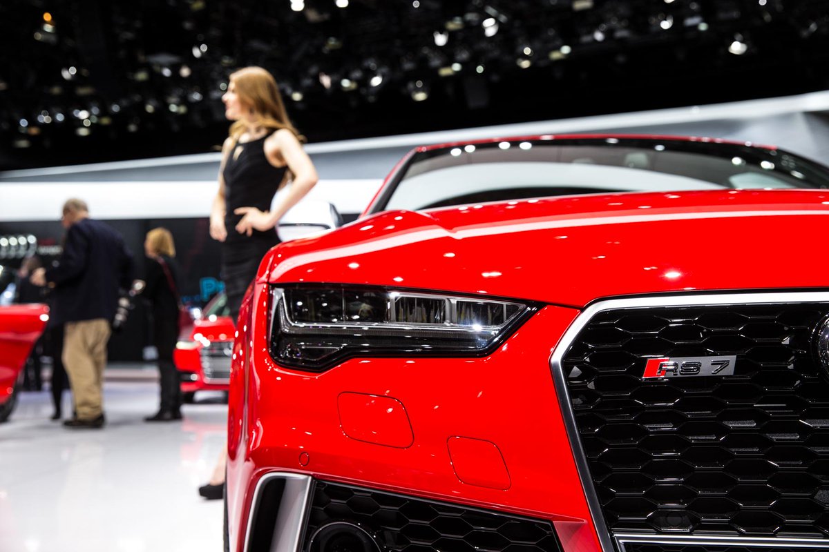 4.0 Twin-turbo V8. 560 hp. 516 lb-ft. 0-60 in 3.7 seconds, and room for a baby seat, or two. #NAIAS #quattro