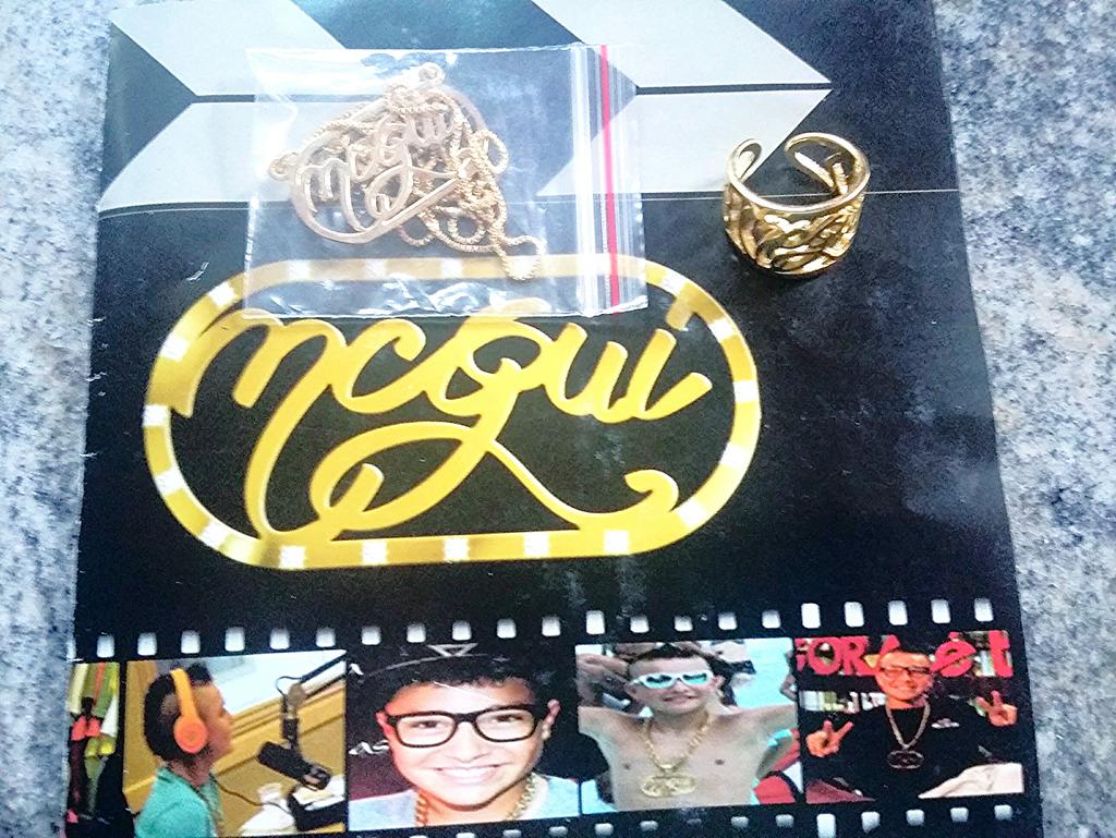 GKCA_Carol's tweet photo. Finalmente chegou o colar e o anel do @mcgui_oficial ❤💲💎 #McGui #guinatica #stargui #obondepassou #elaque #gkca 🙈🙉🙊 💖 http://t.co/mSnS8XEaFI