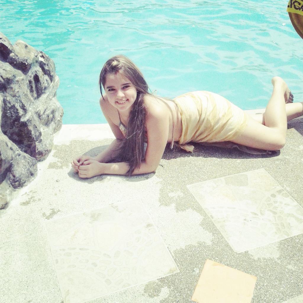genesis_cori's tweet photo. http://t.co/LYmQQ9WSLi