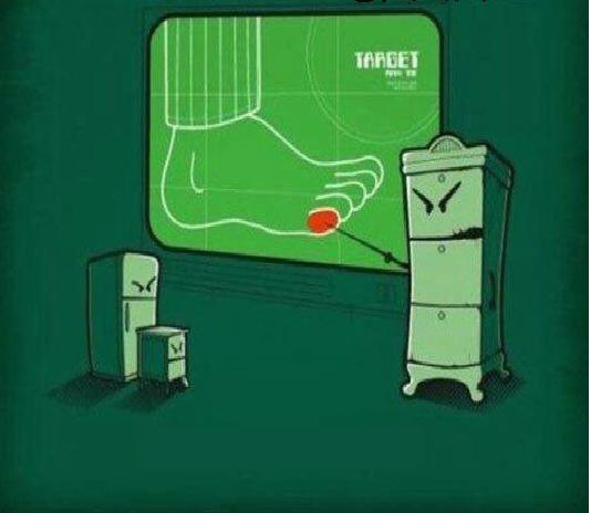 elRODR1's tweet photo. La conspiración de los muebles. http://t.co/e7M24UjoTr