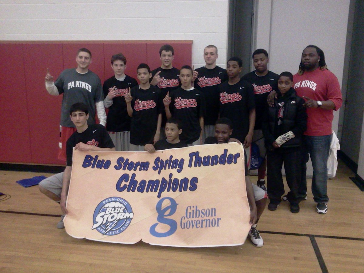 patchovan's tweet photo. It was something special, boys. @andrecampbell32 @tstaunch22 @j_port21 @mmhooper4life @32Jamel @ajennings_2 #LF3 http://t.co/1hg5dpcs71