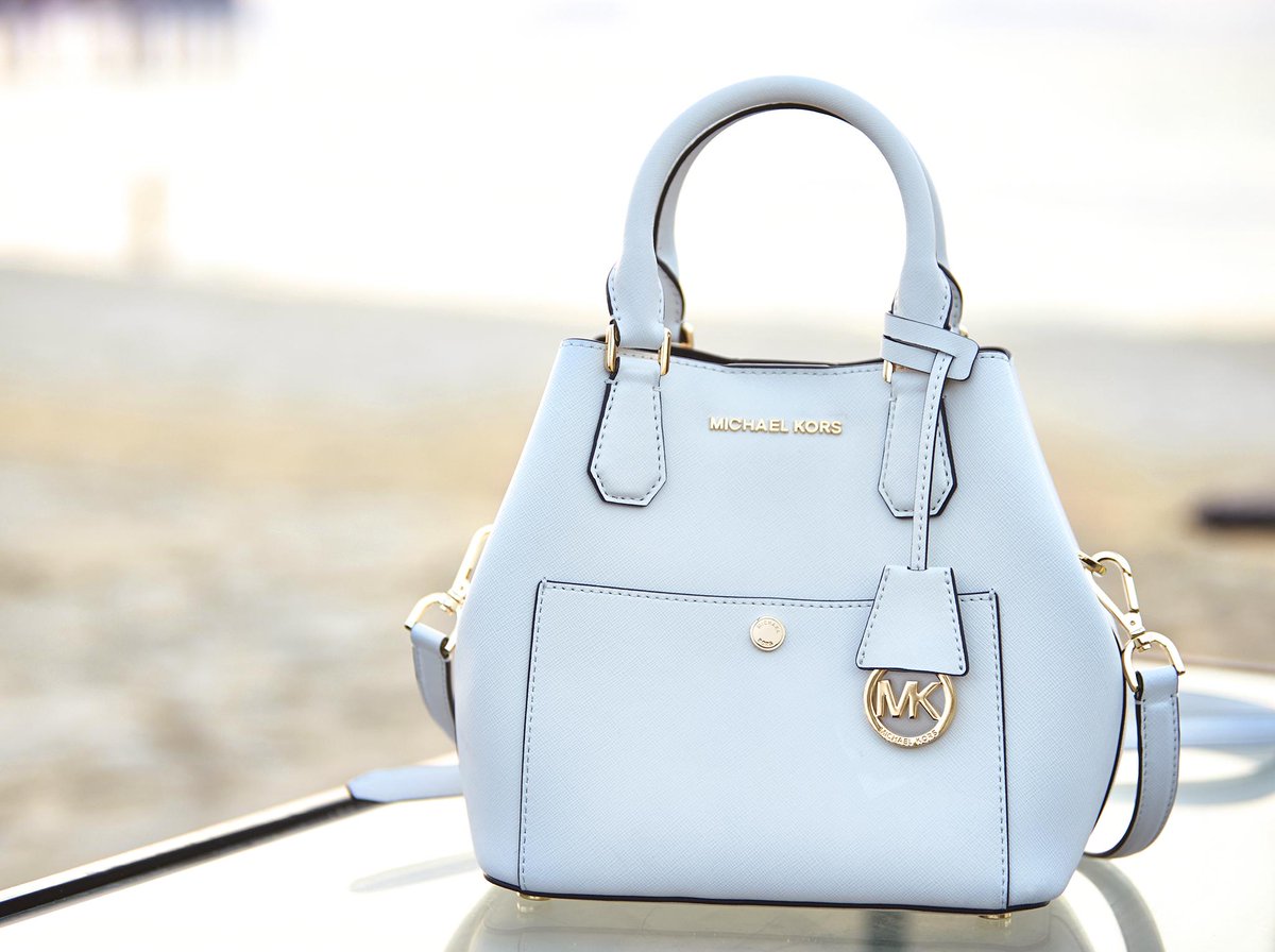 This bag is going places… mko.rs/1A1AD #ResortReady