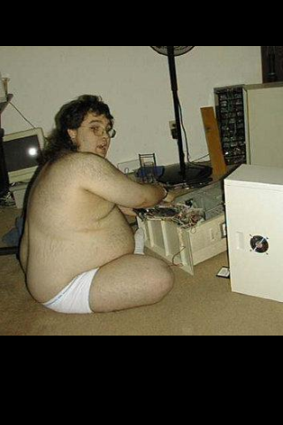 MM11C's tweet photo. @RickGivens is building a new gamer PC. He sent me this pic to show his progress! #goodjobrick http://t.co/Eca6DBFrht