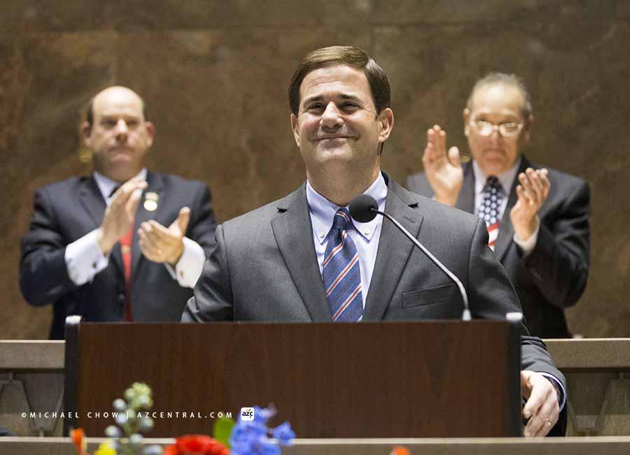 CareyPenaTV's tweet image. Great picture @photochowder : Gov. Ducey is introduced before his state of the state address.  #azleg #AZfuture