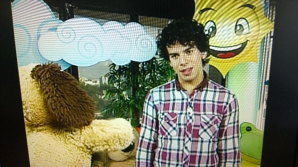 club_c7's tweet photo. Ya estamos de regreso de vacaciones, al aire ahora en el canal 25.2 C7 Cultura! @C7Jalisco http://t.co/T5eDbsuH1z
