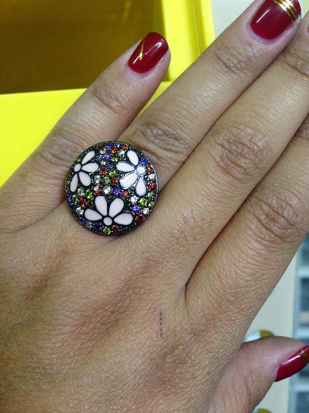 EndofRetail's tweet photo. Loving our Multi Colored Cocktail Ring, get yours herefor only $15.00! http://t.co/3Bd9s43Jqq #sale #jewelry #rings http://t.co/ZZJ1OP9MrT