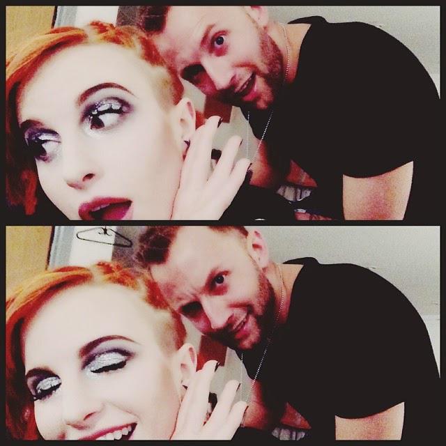TheParamoreBand's tweet image. Hayley’s hair stylist @ColormeBrian gives some hairstyling tips and reveals some secrets: youtu.be/yITEbLfbHF8.