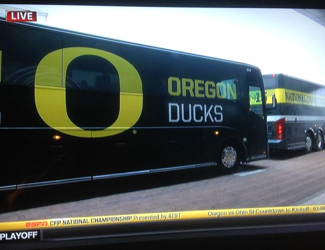 TheGeriRichards's tweet photo. It's real! Seeing this on @ESPNCollegeGD gave me #Chiils ! #GoDucks @Univ_Of_Oregon @WinTheDay #Proud #Oregon Grad http://t.co/89IMU8908N