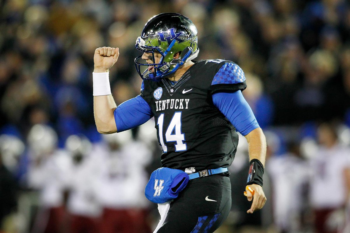 black kentucky football jersey