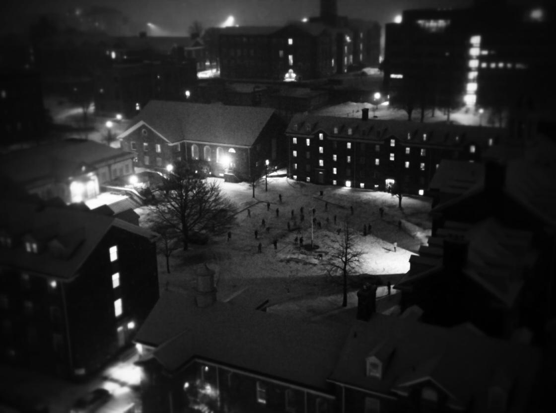 dan_chevrier's tweet photo. Midnight snowball fight at King's College http://t.co/I2fURz1SZp