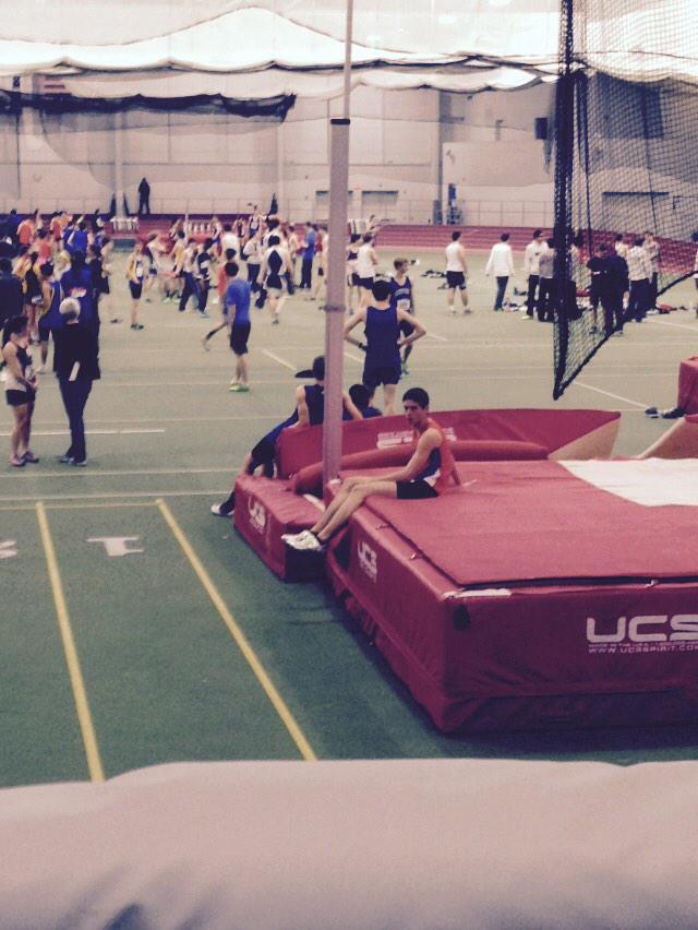 4x2 comes in clutch pulling away with the victory. Ben Cooper and anchor Phil Batler hold it down yet again.