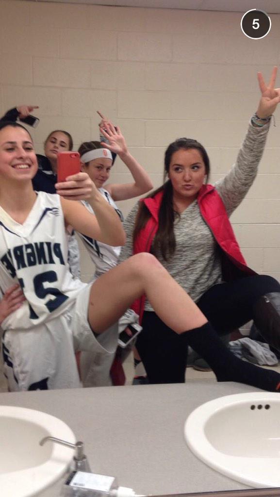 pingreegbball's tweet photo. Squad up http://t.co/GPQoOybY3U