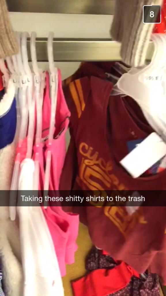 IowaSnaps's tweet image. Meanwhile, at the mall... 

#gohawks #iowasnaps