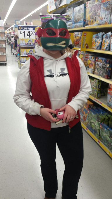 Sexy Ninja Turtle. I think yes! http://t.co/dlLAn6ciSd