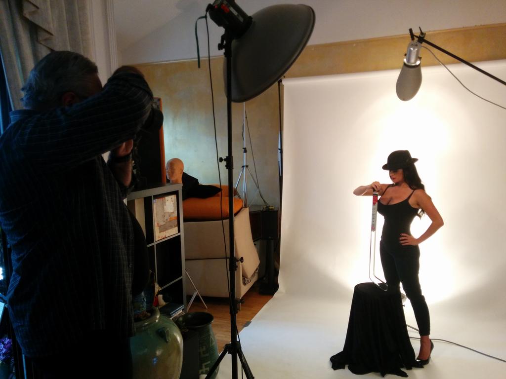 illarion_s's tweet image. Check out some backstage pics of the photoshoot we did for @HighStickVodka . #picsofpics #awesomemodel