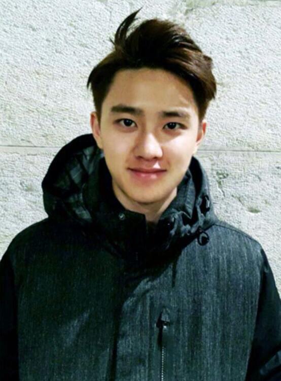 DO_exoTH's tweet photo. [From D.O.] EXO D.O. 입니다. #officialEXOL http://t.co/r5gZc4M9yW