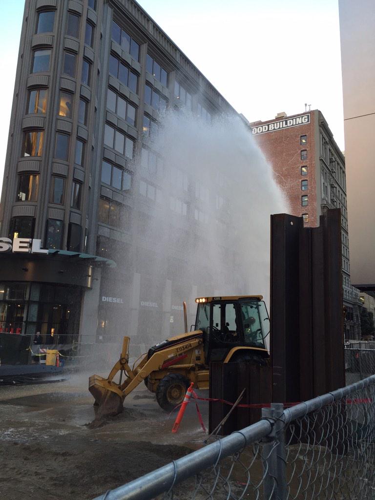 JesseKendrick's tweet image. ...and it just got worse... #PowellStFlood #SF #TurnOffTheWater