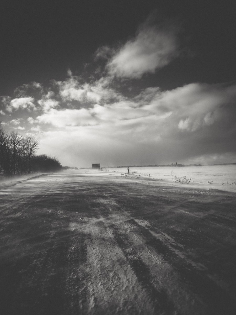 MacDonald_Photo's tweet photo. A little #MonochromaticMagic w/ my custom Lightroom presets! http://t.co/NSEDD2mHcZ http://t.co/4u54xLtA37