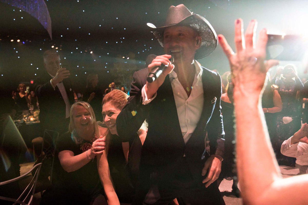UCSFEvents's tweet photo. Thanks @TheTimMcGraw for bringing down the house at the Champions Gala. You rock! #ucsfgala http://t.co/UEQpNyYPtQ