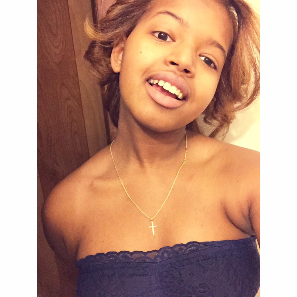 CrystalSimone's tweet image. Honey Blonde 😻