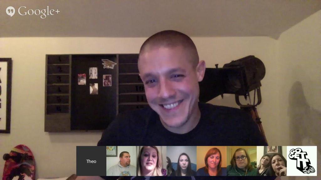 AngelsOfChaosMC's tweet photo. #GratitudeChallenge Google hangout #2 with @Theorossi http://t.co/Q4W0bkK06f http://t.co/Upd9Z14JM0