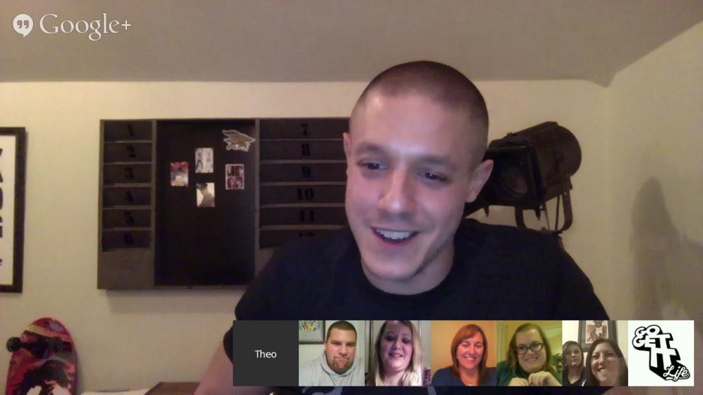 AngelsOfChaosMC's tweet photo. #GratitudeChallenge Google hangout #2 with @Theorossi http://t.co/Q4W0bkK06f http://t.co/Upd9Z14JM0