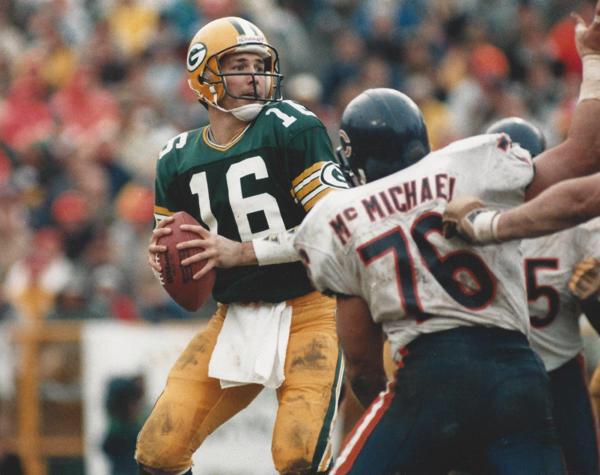 <shudder> Happy Birthday to Randy Wright, QB from 1984-88...7-25 as starter. 