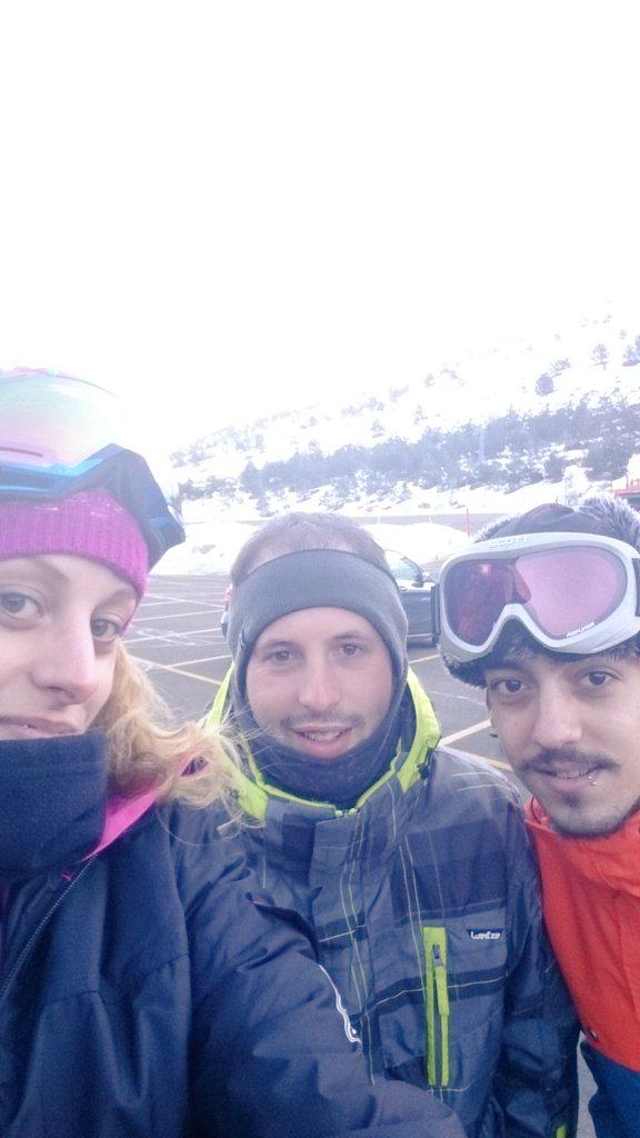 IsaMandi's tweet photo. Un poquito de esquí! @zurdymj2 @cubero6 http://t.co/79mlFF9t1l