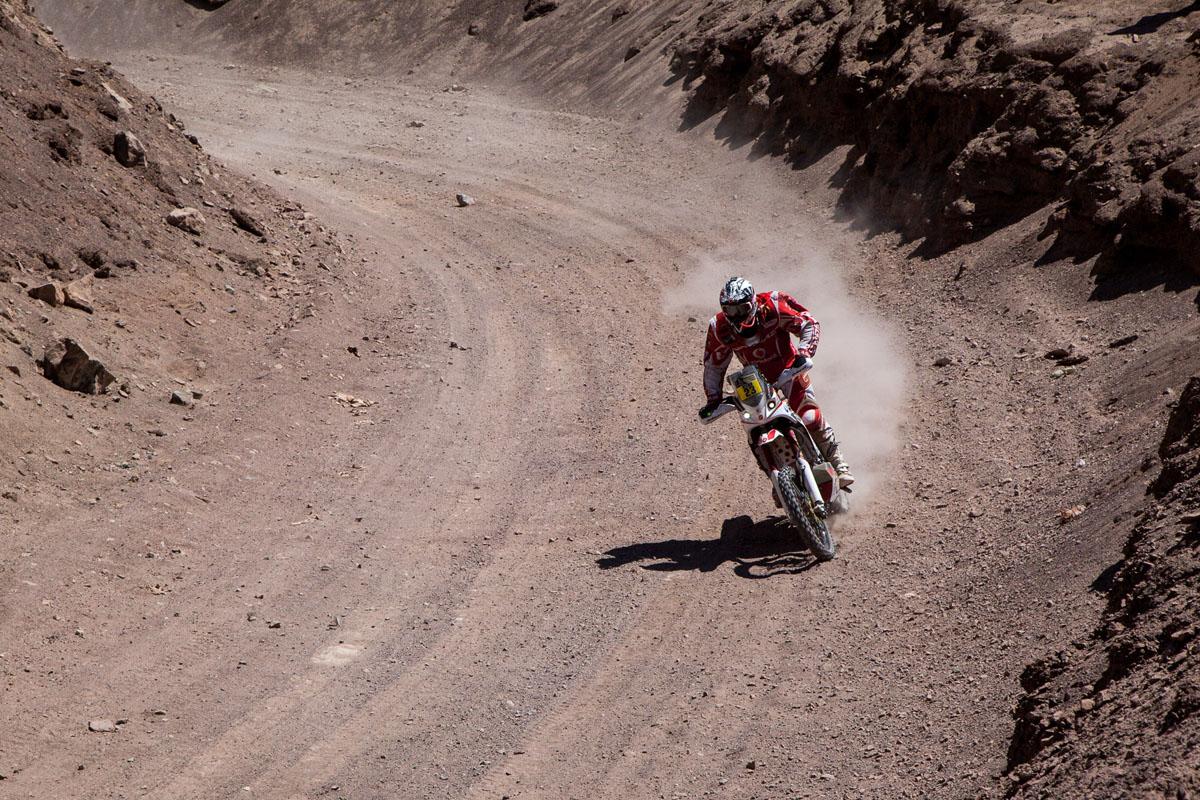 Nonstop_Motoren's tweet photo. Helaas vervelend nieuws over Gerard Farres, voor hem is Dakar 2015 voorbij.
@gasgasmotos 
http://t.co/VMhI8G0dvY http://t.co/UacFc6scA1