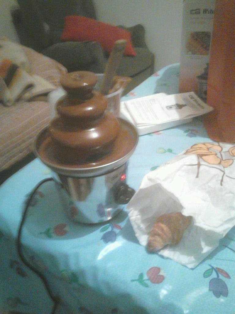 AnaCadenas_'s tweet photo. K buen desayuno.... :p http://t.co/ACoochHnl1