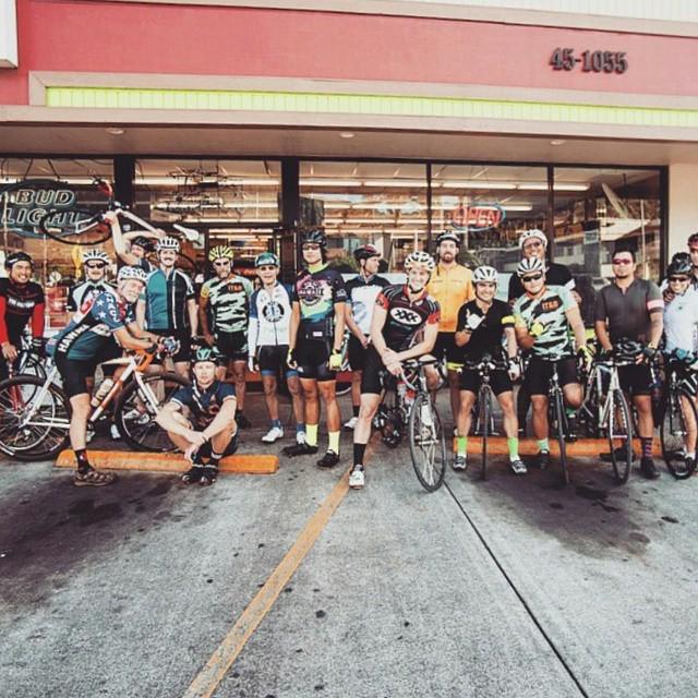 chrishodges1's tweet photo. Repost of the crew from Sunday's epic ride. #sundaymorningcoffeejam #lachassesansfin #lachassecaffesansfin #hithr... http://t.co/b4JBjjc6MT