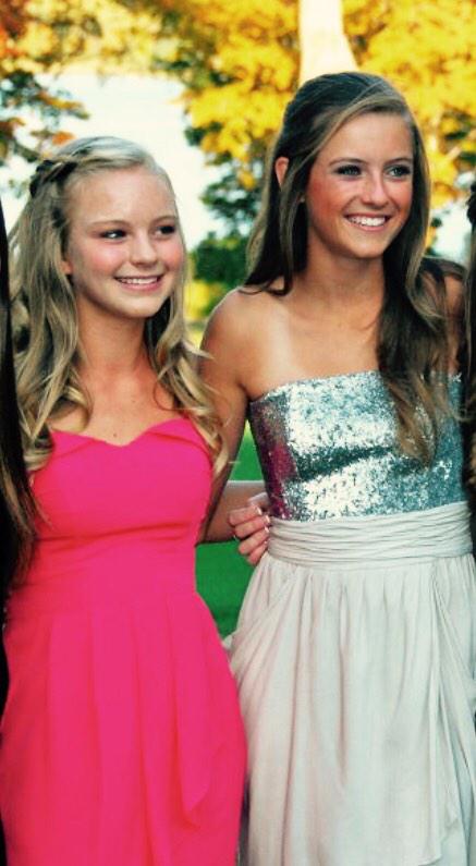 iz_hall's tweet photo. happy birthday @lucygoose_12 !! hope your day's as great as you are ❤️ love ya to pieces http://t.co/VoMLWn35Nz