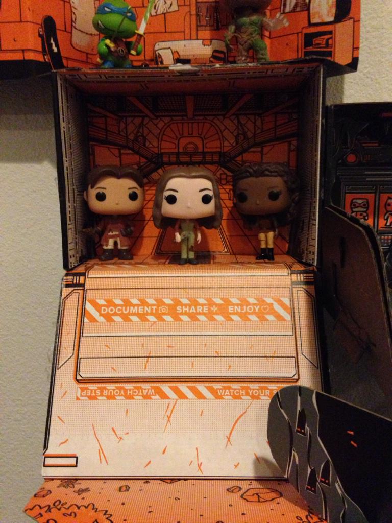 MariaByrd6's tweet photo. Just need Wash and Jayne! @UtahBrowncoats @lootcrate @OriginalFunko #Browncoats #Firefly http://t.co/5k109Z2Fke