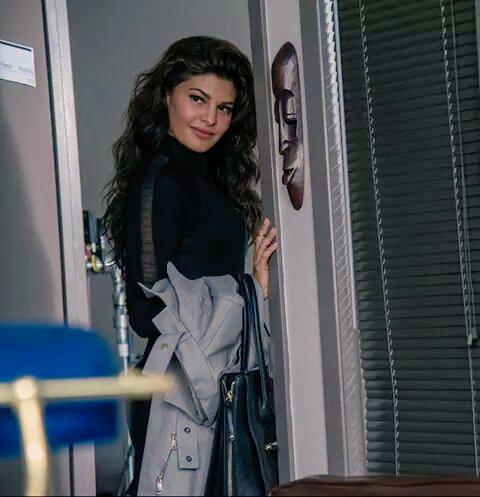 lone_mani's tweet photo. "@_JFFI_: Stunning @Asli_Jacqueline on the set of #DefinitionOfFear @DoFMovie http://t.co/OXKgrl4mZp"i love u sweetheart