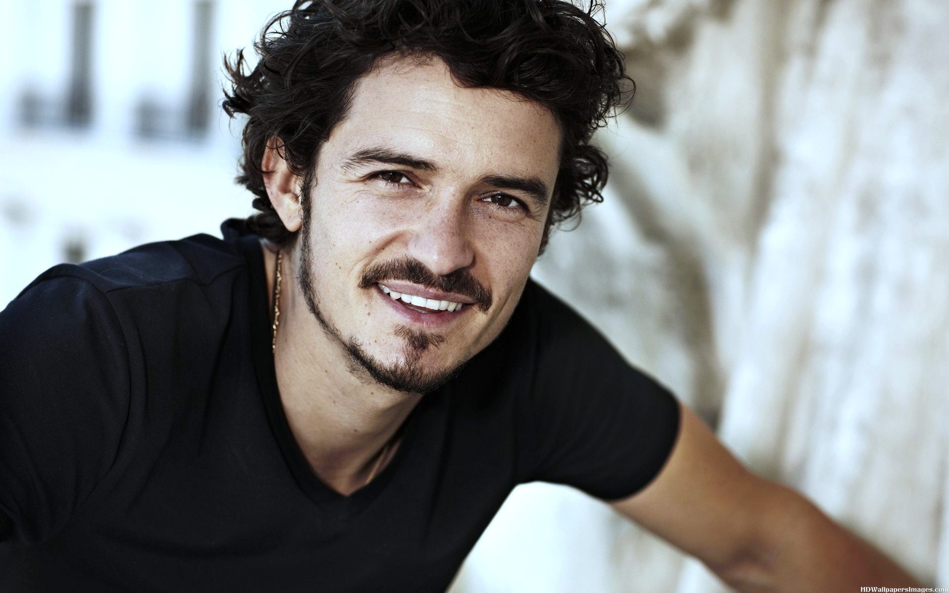 Hoy cumple 38 años el inmortal Orlando Bloom. Feliz cumpleaños y feliz !
Happy birthday Orlando! 