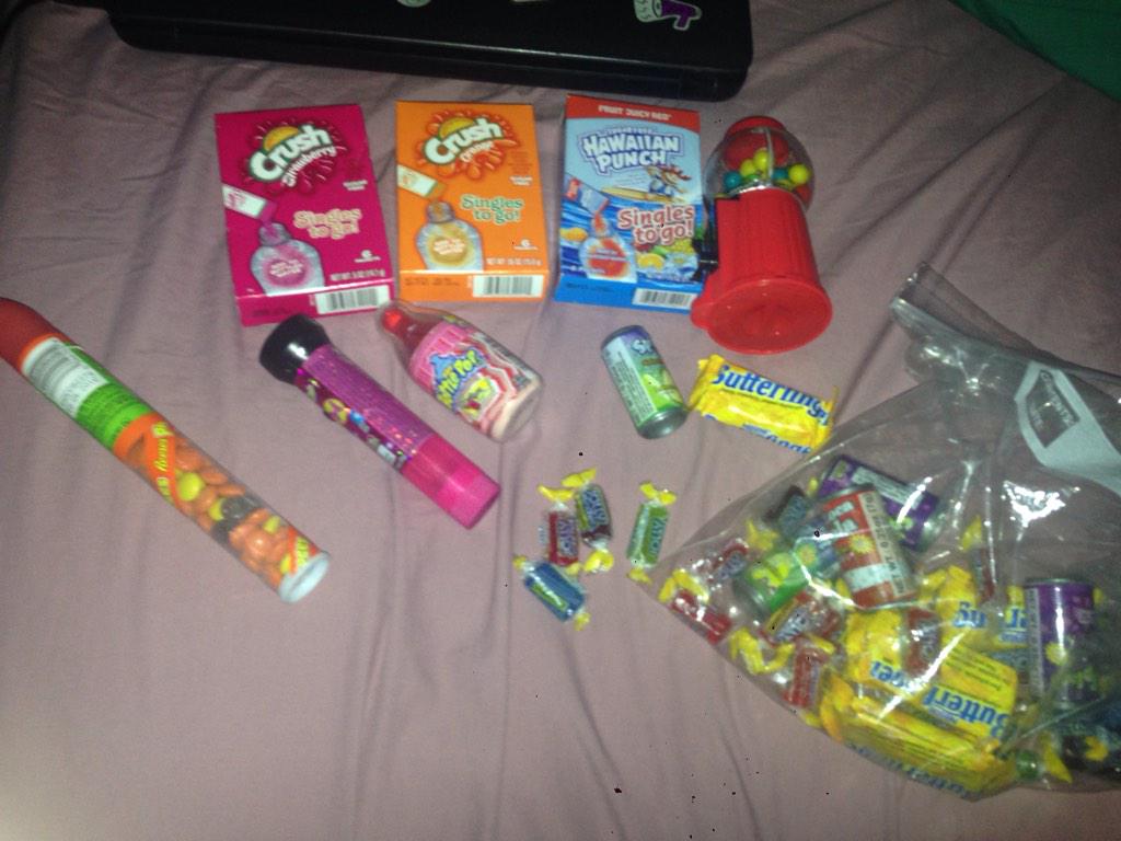 A big thank you to my best friend, @actually_fake for my Christmas present that just arrived today love you x ❤️😁