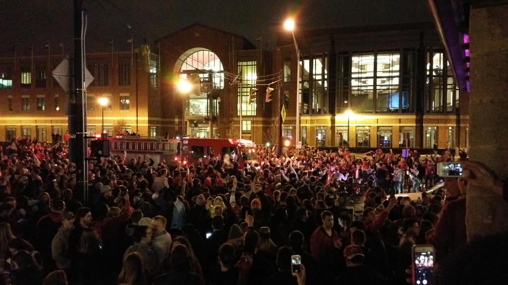 Josh_Jarmanning's tweet photo. Students completely block traffic on N. High Street in front of Student Union http://t.co/LQSeOB4nPu