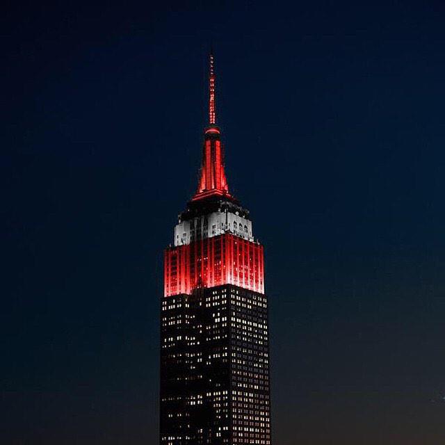 TheBuckeyeNut's tweet photo. The Empire State Building in NYC! http://t.co/XaIpsdWdR4
