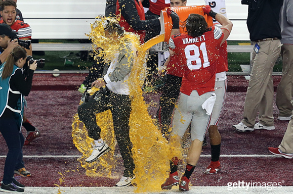 darrenrovell's tweet photo. Stellar Gatorade shot from @GettySport http://t.co/7kgJdjSG46