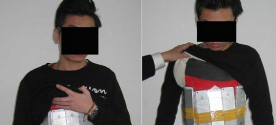 The photos say it all: Man busted for trying to smuggle 94 iPhones strapped to his body cnn.it/14tOq67